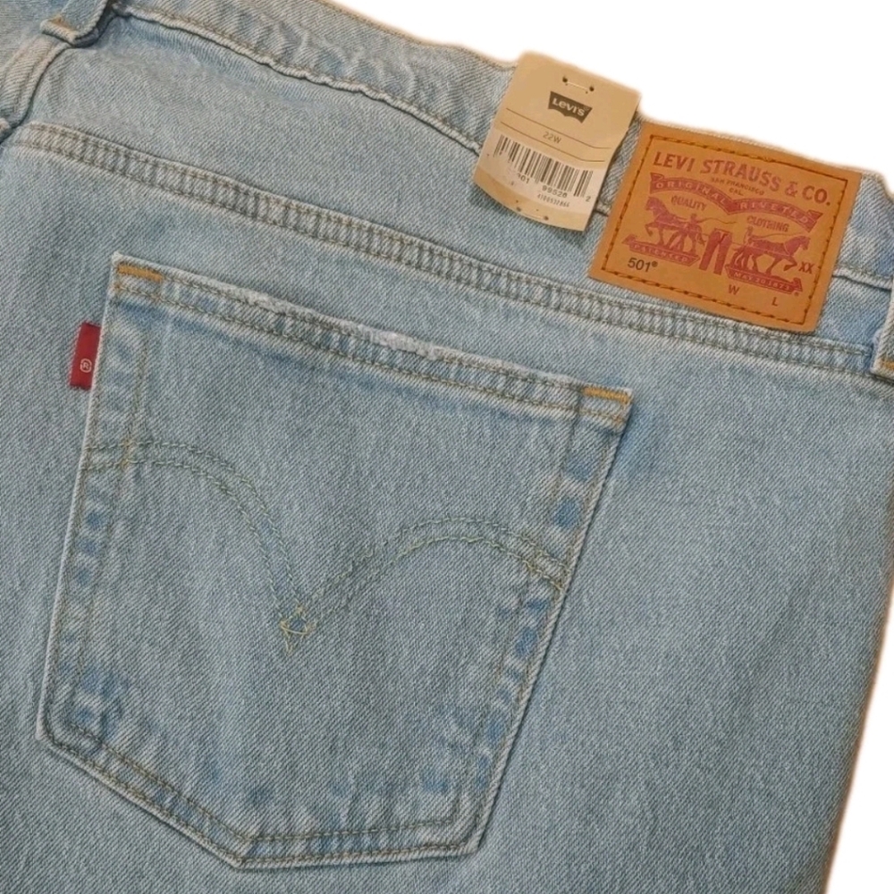 Levi's Cutoffs Jean Shorts Plus 22W Button Fly Light Blue Distressed Denim New - Picture 6 of 13